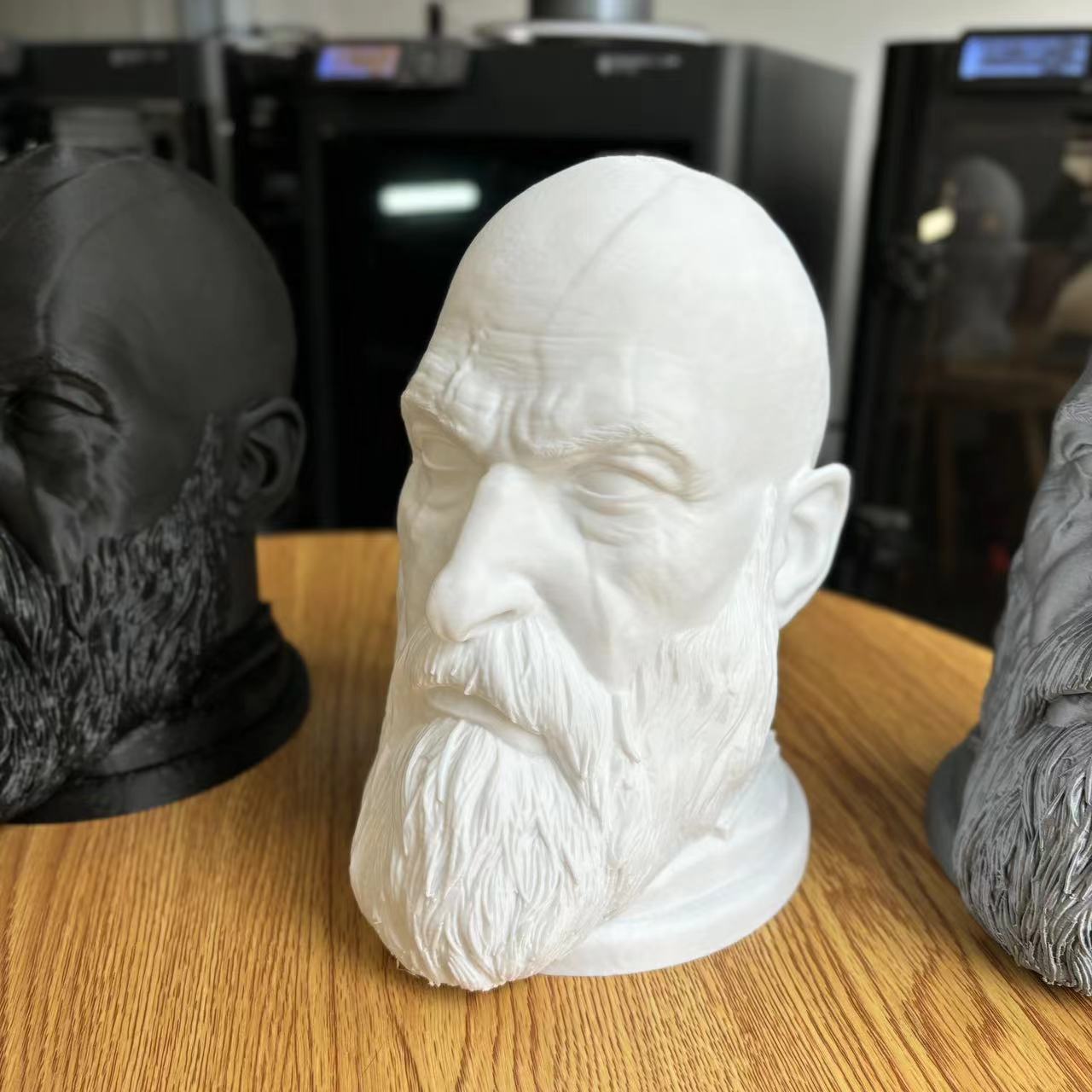 Warrior Kratos Head Sculpture Earphone Stand Headset Holder Desktop Creative Decoration Headphone Rack